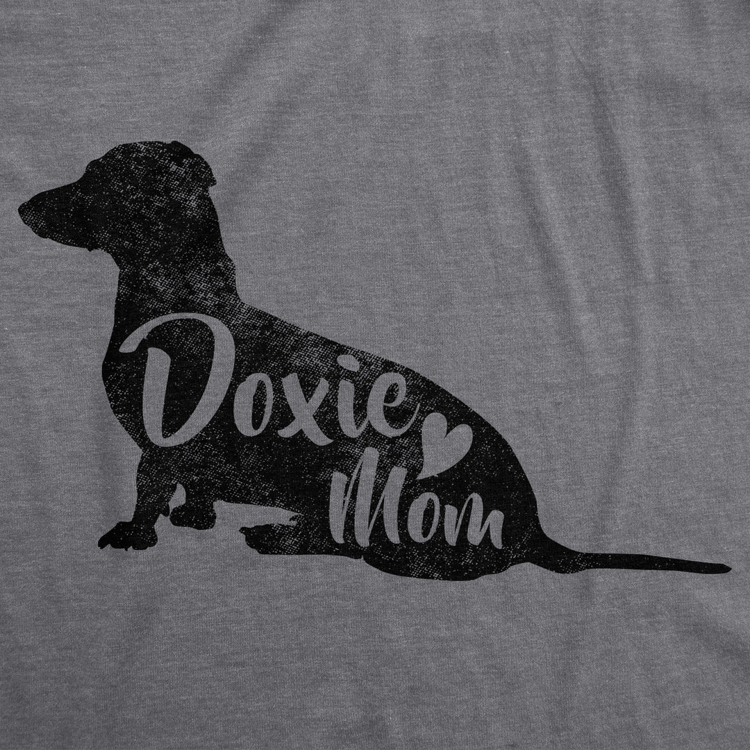 Doxie Mom Women's T Shirt