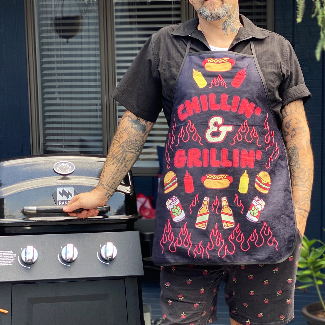 Chillin And Grillin Apron Bakeware