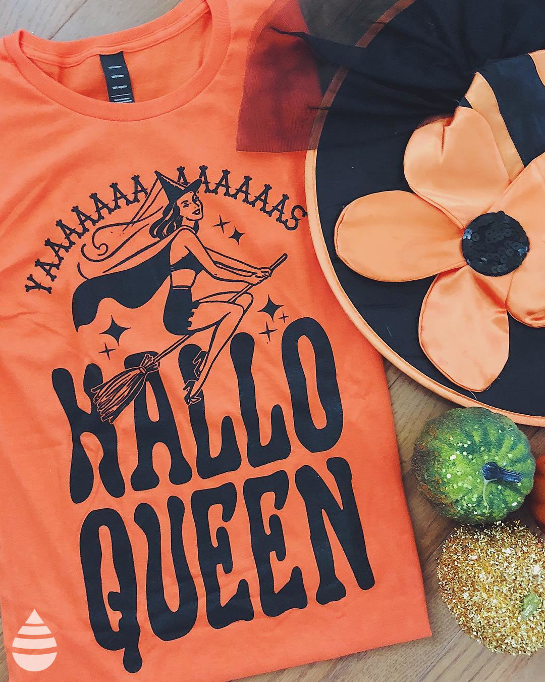 HalloQueen Women's T Shirt